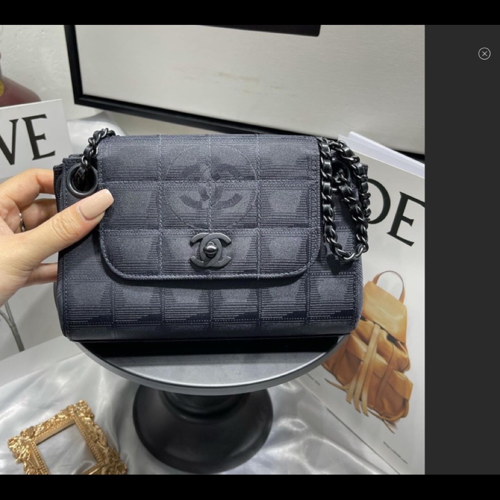 CHANEL TRAVEL LINE MINI CC CHAIN SHOULDER BAG
